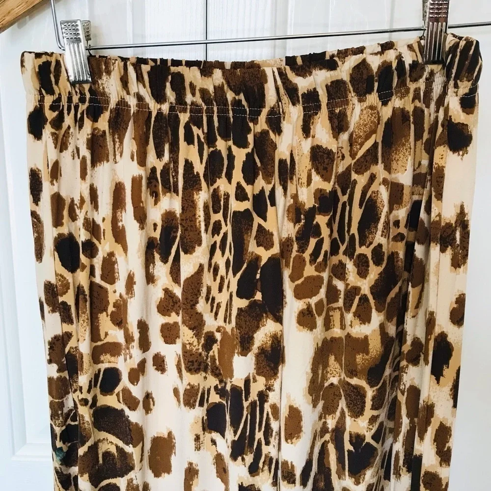 Denims 24/7 Leopard Print pants Size M 14/16